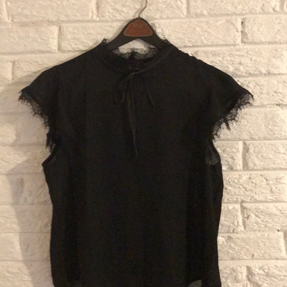 Lily White top